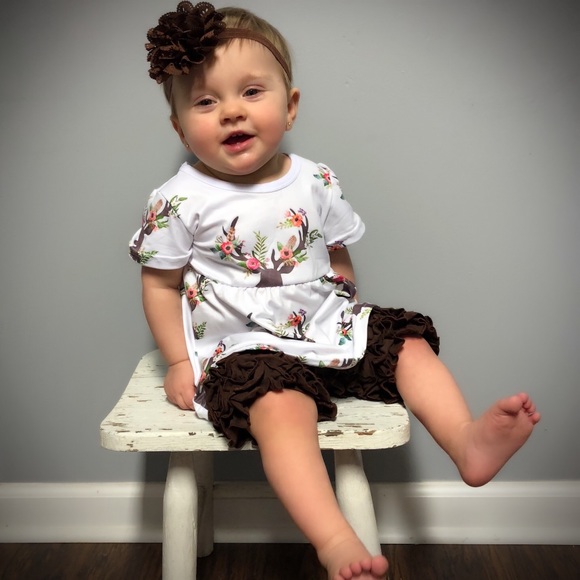 2pc. Deer and Ruffle Shorts Set - Picture 5 of 8